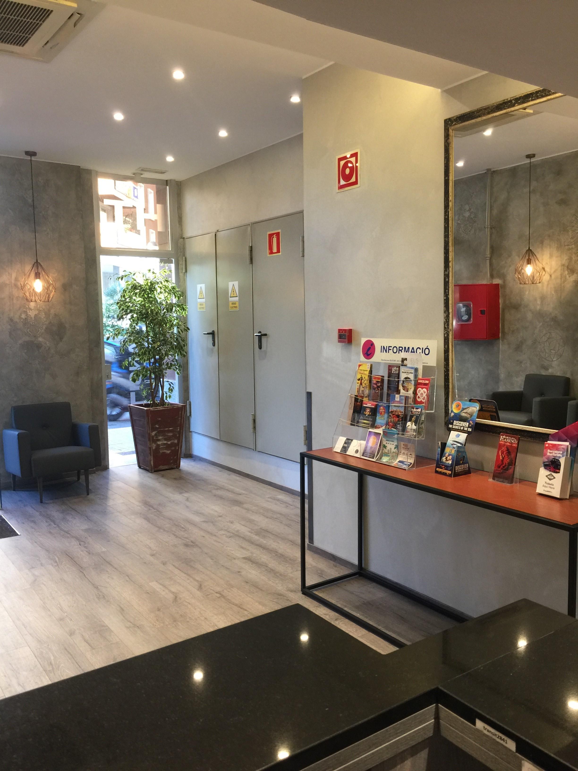 Hotel Transit Barcelona Exteriör bild