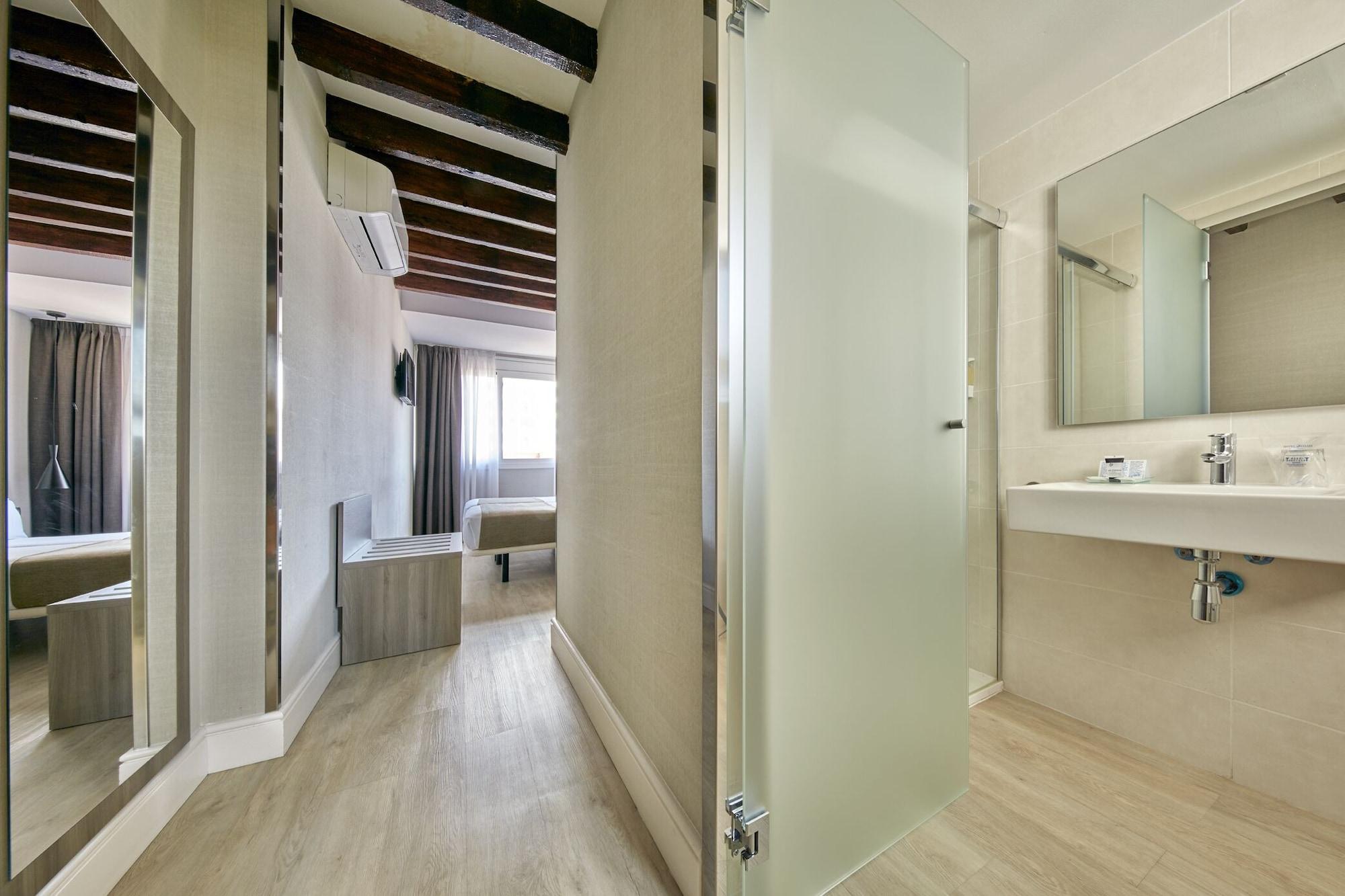 Hotel Transit Barcelona Exteriör bild